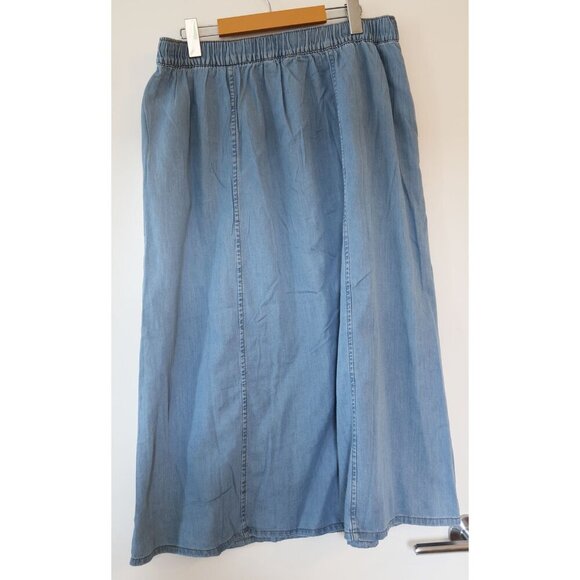 BNWT Joe Fresh Denim Viscose Midi Skirt Elastic Back L - Picture 2 of 3